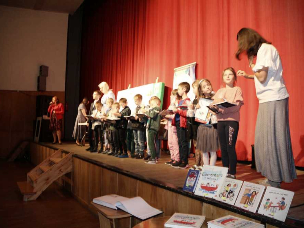 Hrubieszów: Czytam na 7 = 7 lat, 7 miesięcy, 7 zadań i radości (ZDJĘCIA)