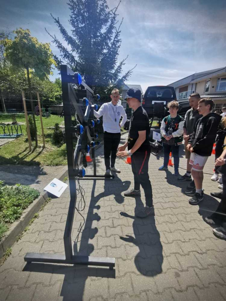 Dwójka wybrana, jako jedna z 13 szkół w Polsce! (ZDJĘCIA)