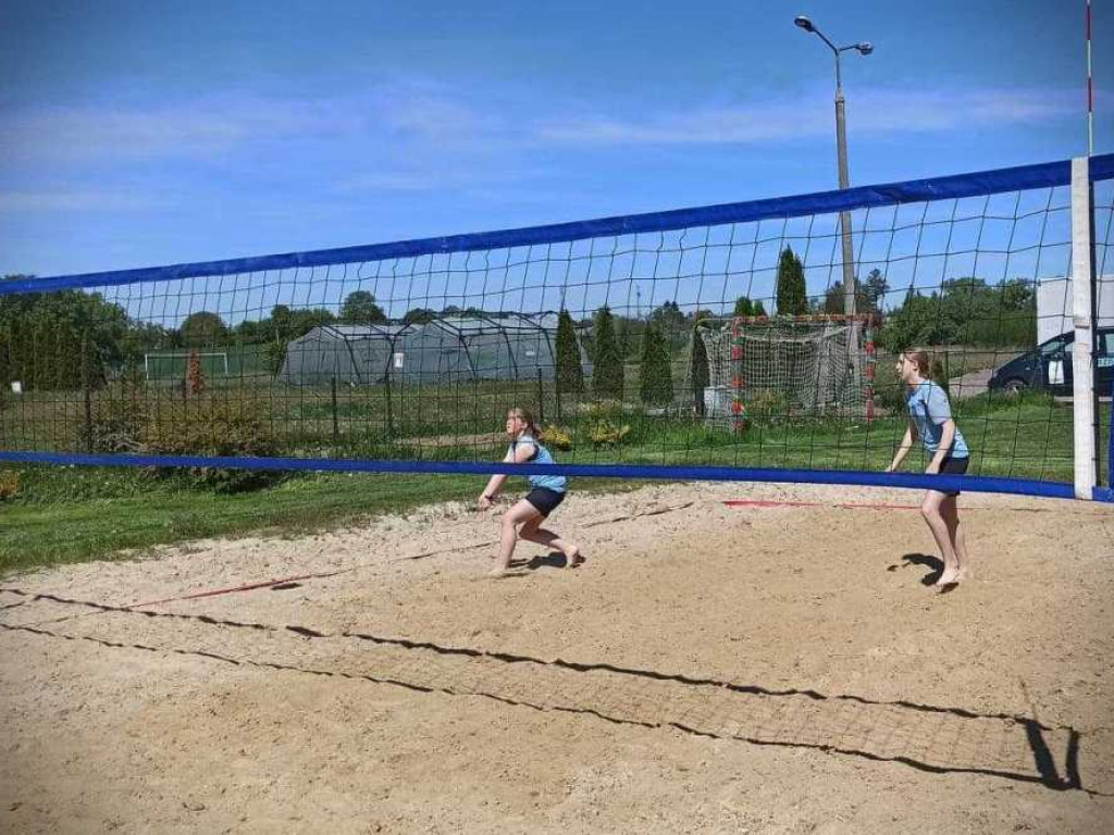 Powiatowe zawody SZS w siatkówce plażowej (ZDJĘCIA)