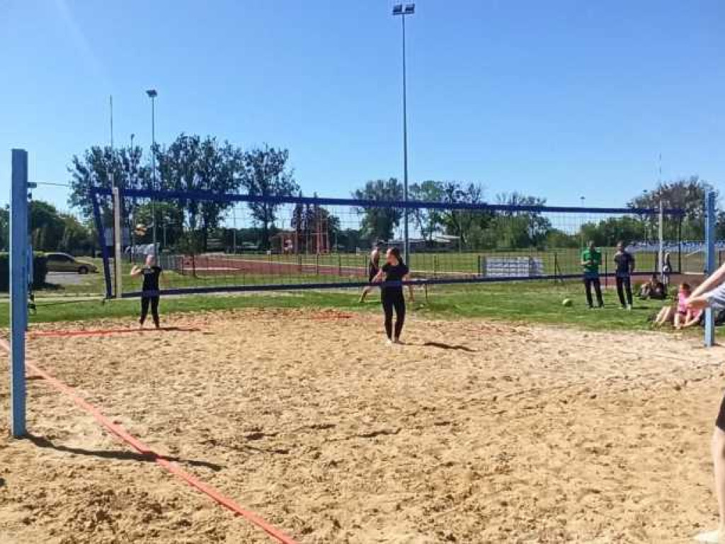 Powiatowe zawody SZS w siatkówce plażowej (ZDJĘCIA)