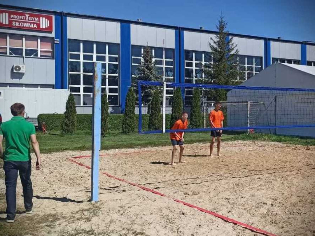 Powiatowe zawody SZS w siatkówce plażowej (ZDJĘCIA)