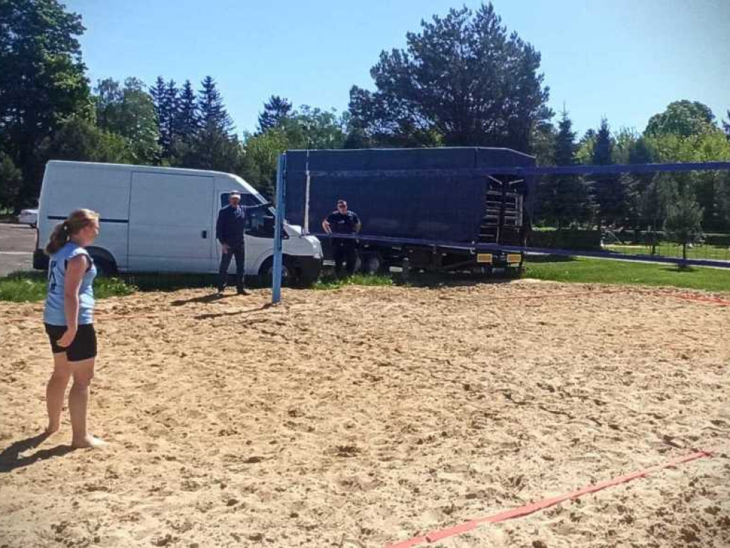 Powiatowe zawody SZS w siatkówce plażowej (ZDJĘCIA)