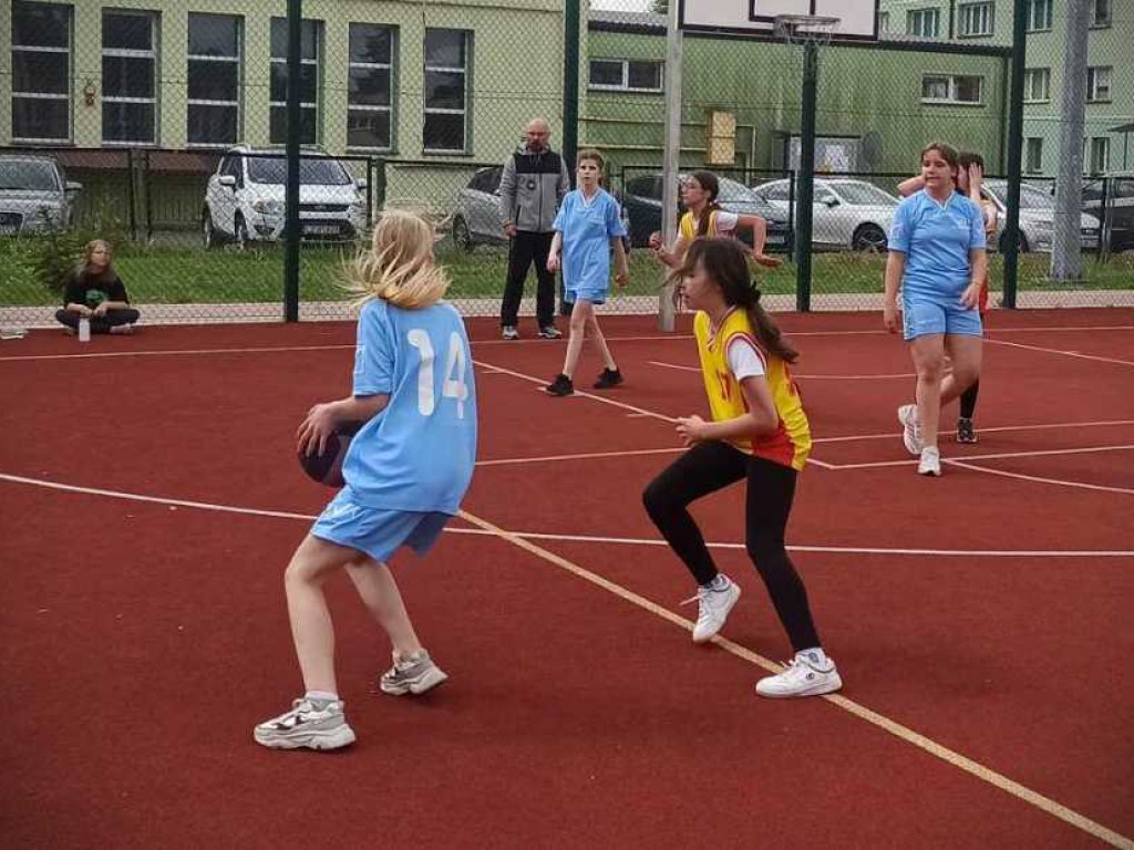 Mistrzostwa Powiatu dziewcząt i chłopców w koszykówce 3x3 (ZDJĘCIA)