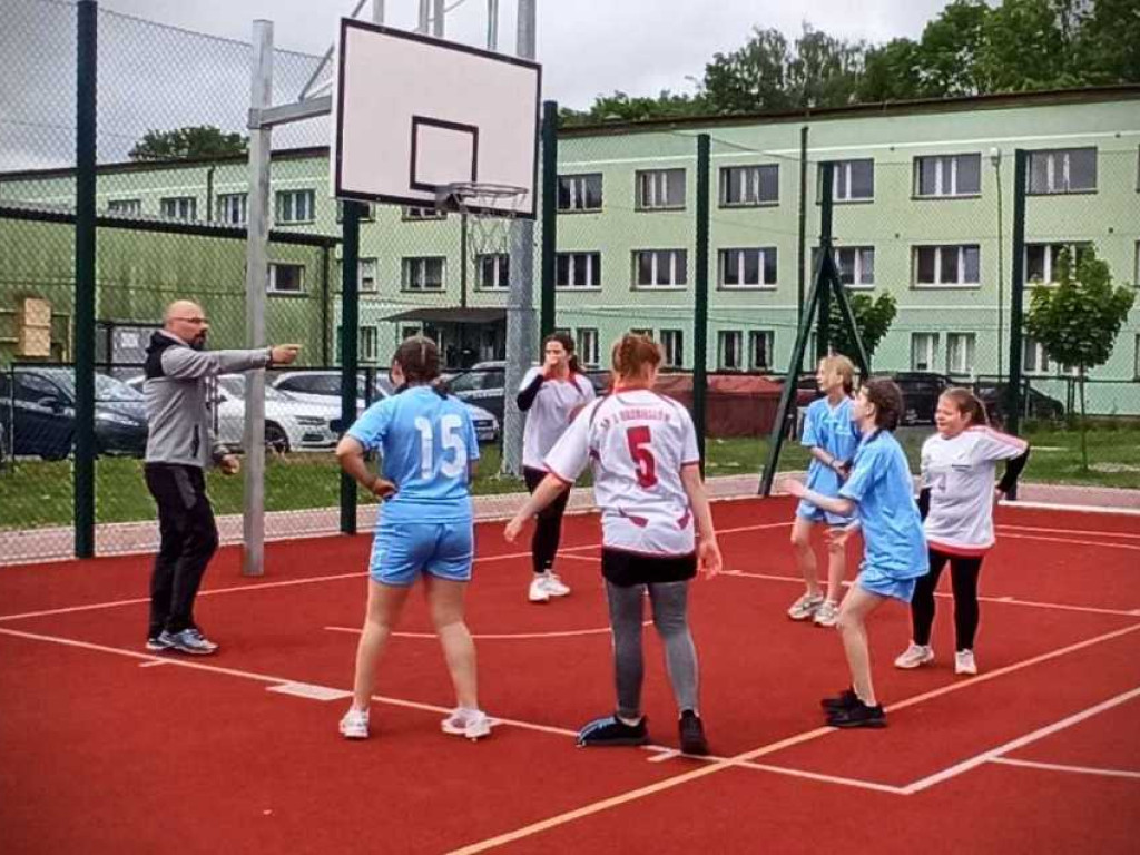 Mistrzostwa Powiatu dziewcząt i chłopców w koszykówce 3x3 (ZDJĘCIA)