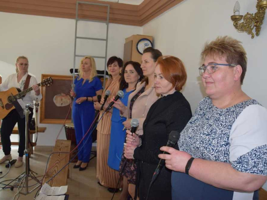 Otwarcie izby pamięci w Szkole Podstawowej w Mirczu [ZDJĘCIA]