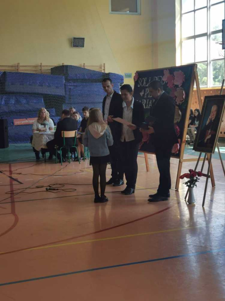 Dzień Patrona w hrubieszowskiej Dwójce [ZDJĘCIA]
