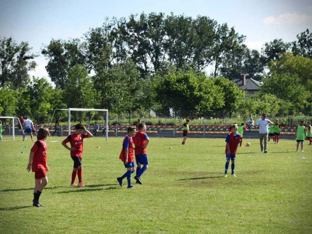 Mundurowo - sportowy Dzień Dziecka w gminie Hrubieszów [ZDJĘCIA]