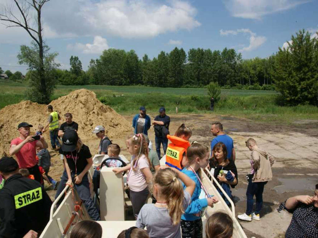 Hrubieszów: Zawody wędkarskie z okazji Dnia Dziecka [ZDJĘCIA]