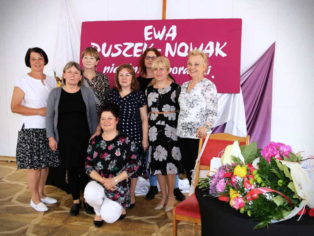 Hrubieszów: Niewinne poranki - nowy tomik poezji Ewy Puszek-Nowak [ZDJĘCIA]