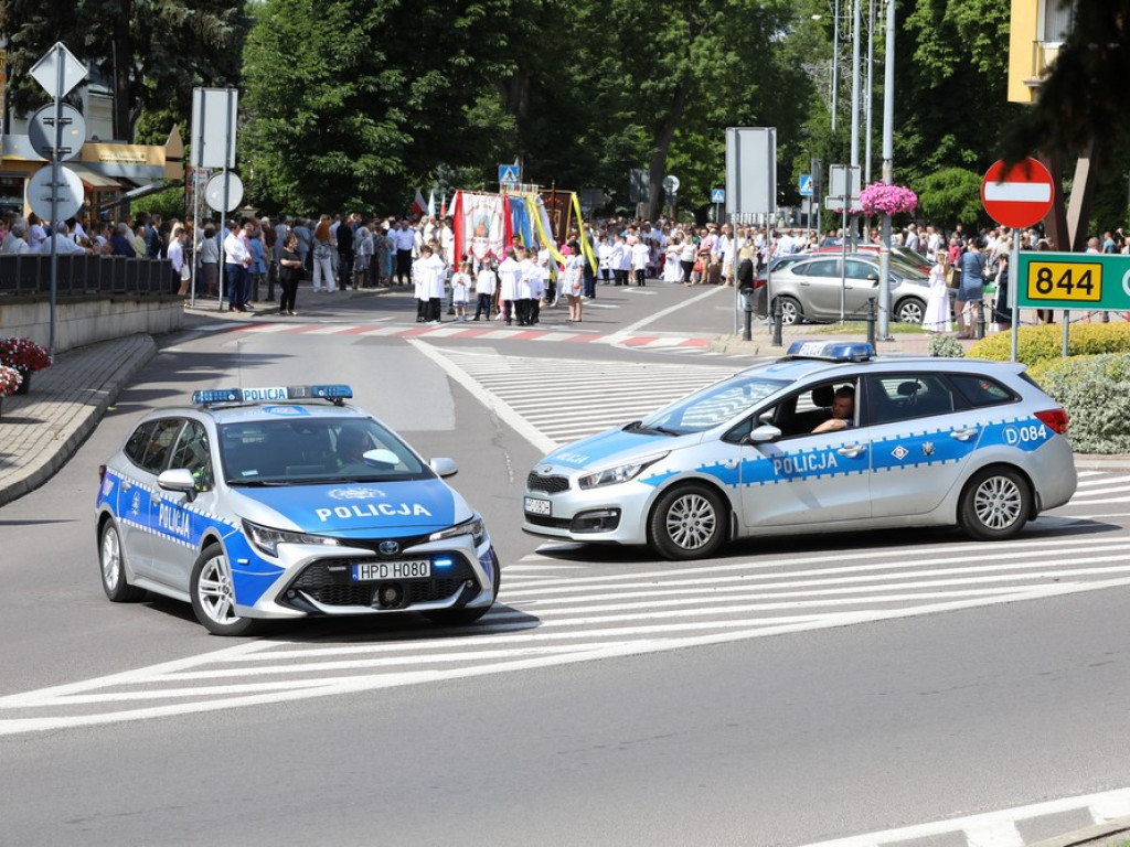 Hrubieszów: Procesja Bożego Ciała w parafiach św. Mikołaja i św. Stanisława Kostki [ZDJĘCIA]