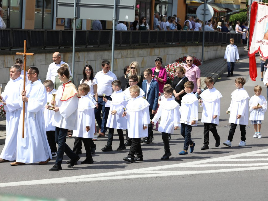 Hrubieszów: Procesja Bożego Ciała w parafiach św. Mikołaja i św. Stanisława Kostki [ZDJĘCIA]