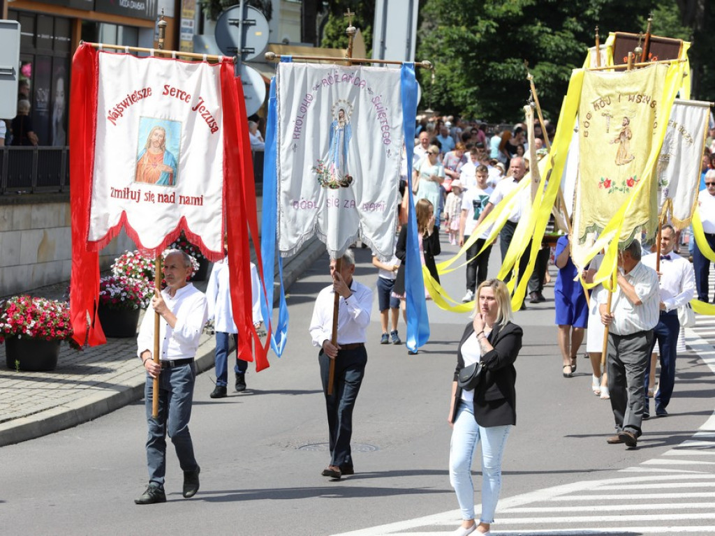 Hrubieszów: Procesja Bożego Ciała w parafiach św. Mikołaja i św. Stanisława Kostki [ZDJĘCIA]