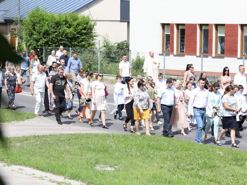 Hrubieszów: Procesja Bożego Ciała w parafiach św. Mikołaja i św. Stanisława Kostki [ZDJĘCIA]