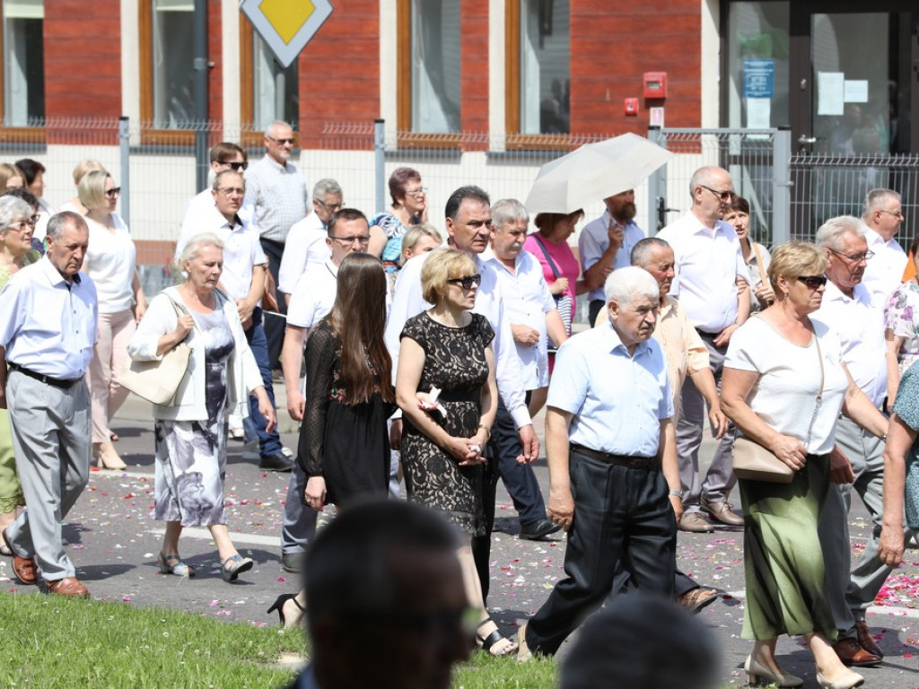 Hrubieszów: Procesja Bożego Ciała w parafiach św. Mikołaja i św. Stanisława Kostki [ZDJĘCIA]