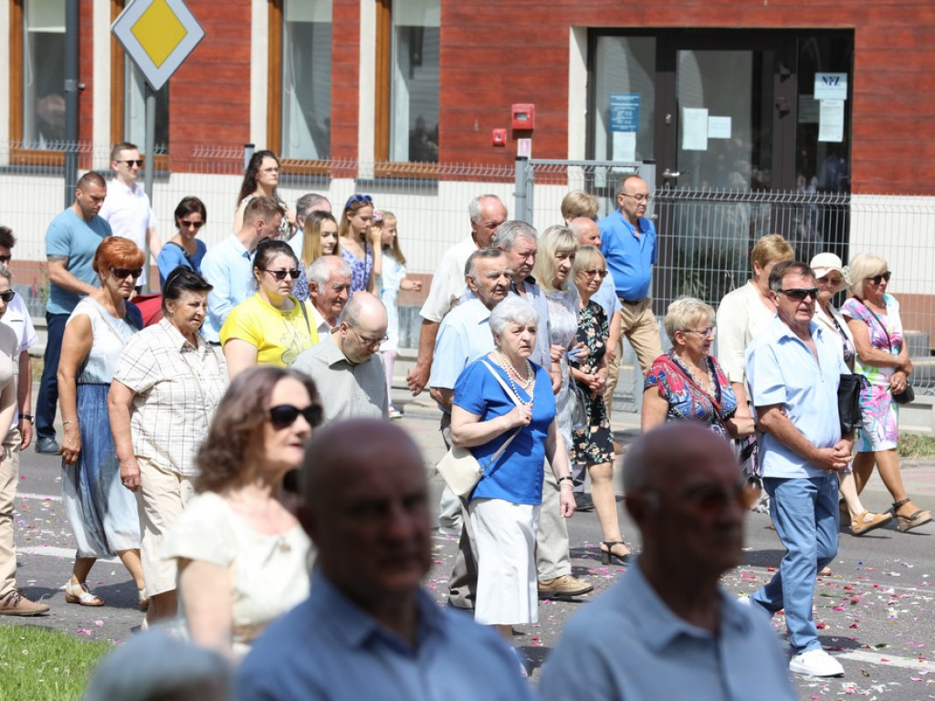 Hrubieszów: Procesja Bożego Ciała w parafiach św. Mikołaja i św. Stanisława Kostki [ZDJĘCIA]