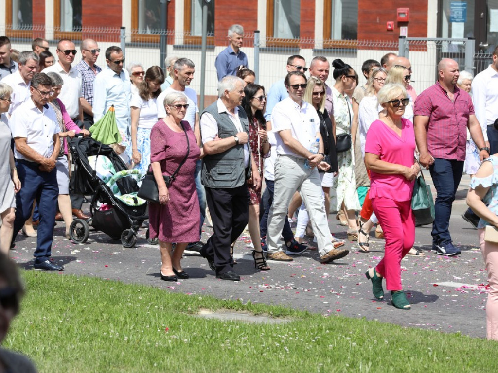 Hrubieszów: Procesja Bożego Ciała w parafiach św. Mikołaja i św. Stanisława Kostki [ZDJĘCIA]