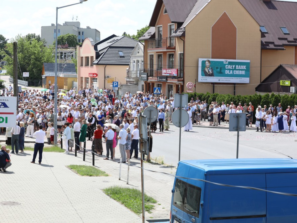 Hrubieszów: Procesja Bożego Ciała w parafiach św. Mikołaja i św. Stanisława Kostki [ZDJĘCIA]