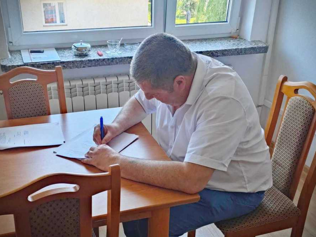 Gmina Uchanie: Umowa na wodociąg w Chyżowicach podpisana [ZDJĘCIA]