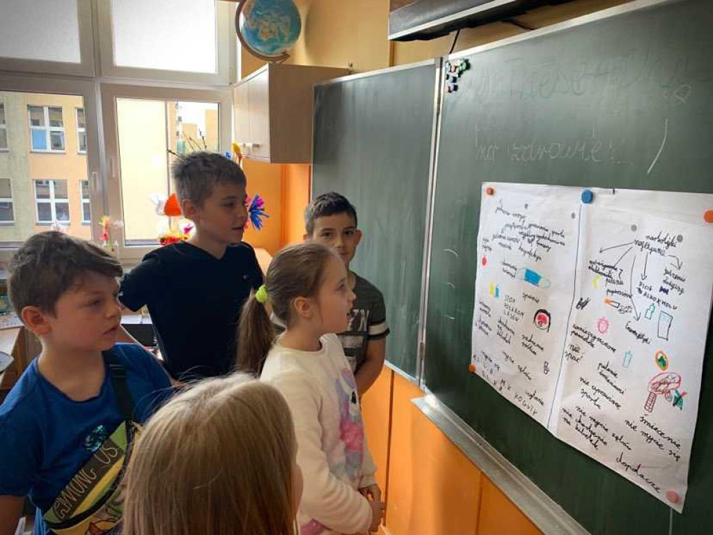 Hrubieszów: Sukcesy Jedynki w ogólnopolskim konkursie profilaktycznym [ZDJĘCIA, WIDEO]