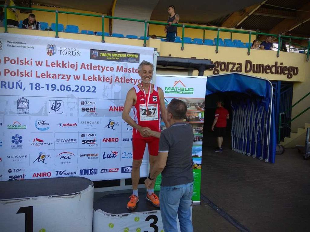 Dwa srebra podczas Lekkoatletycznych Mistrzostw Polski Masters [ZDJĘCIA]
