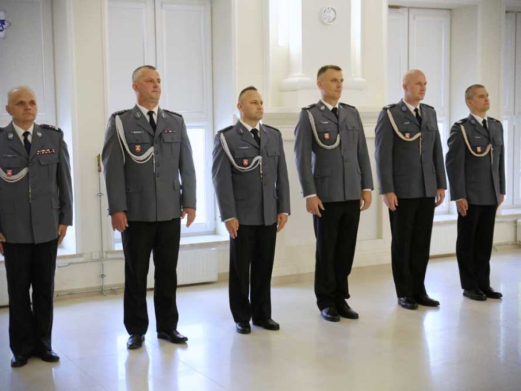 Ślubowanie nowych policjantów. Będą służyć również w Hrubieszowie [ZDJĘCIA]