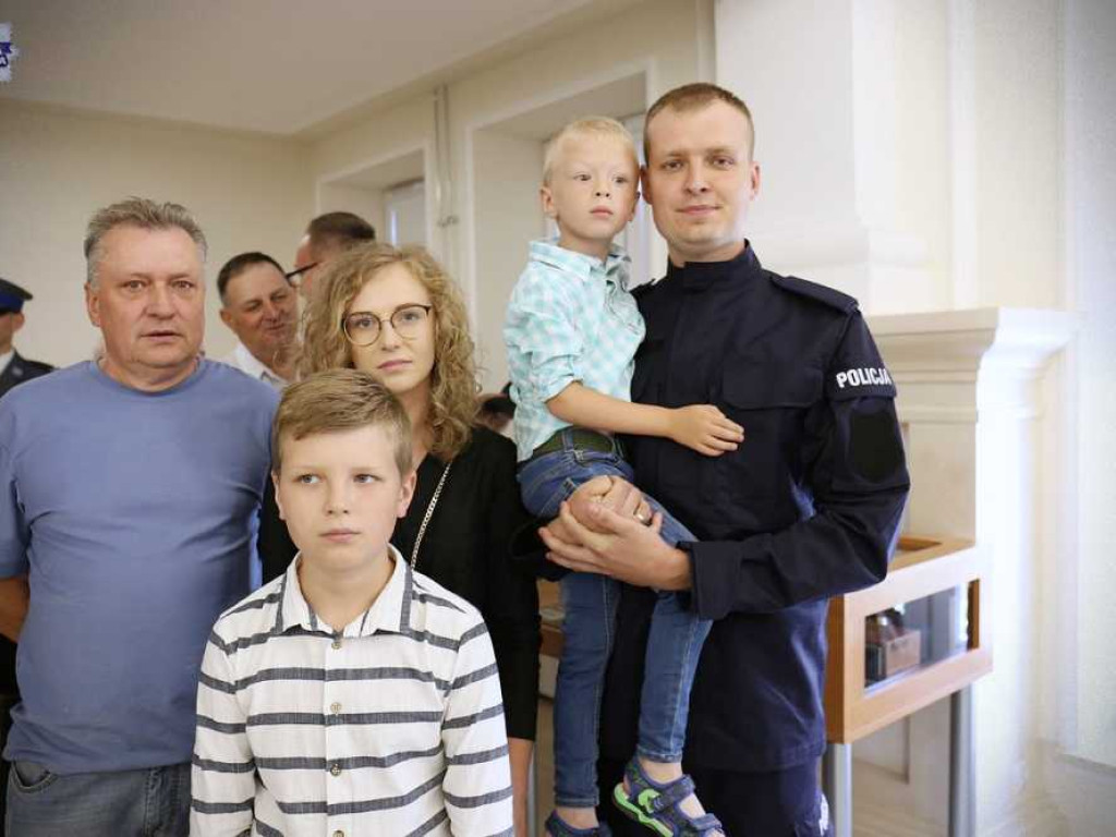Ślubowanie nowych policjantów. Będą służyć również w Hrubieszowie [ZDJĘCIA]