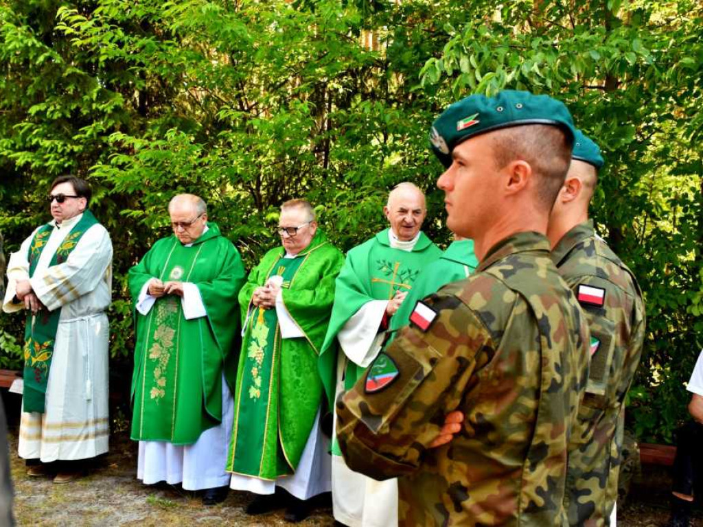 78. rocznica bitwy partyzanckiej pod Osuchami. Mszę odprawił i wygłosił homilię ks. Andrej Puzon [ZDJĘCIA]