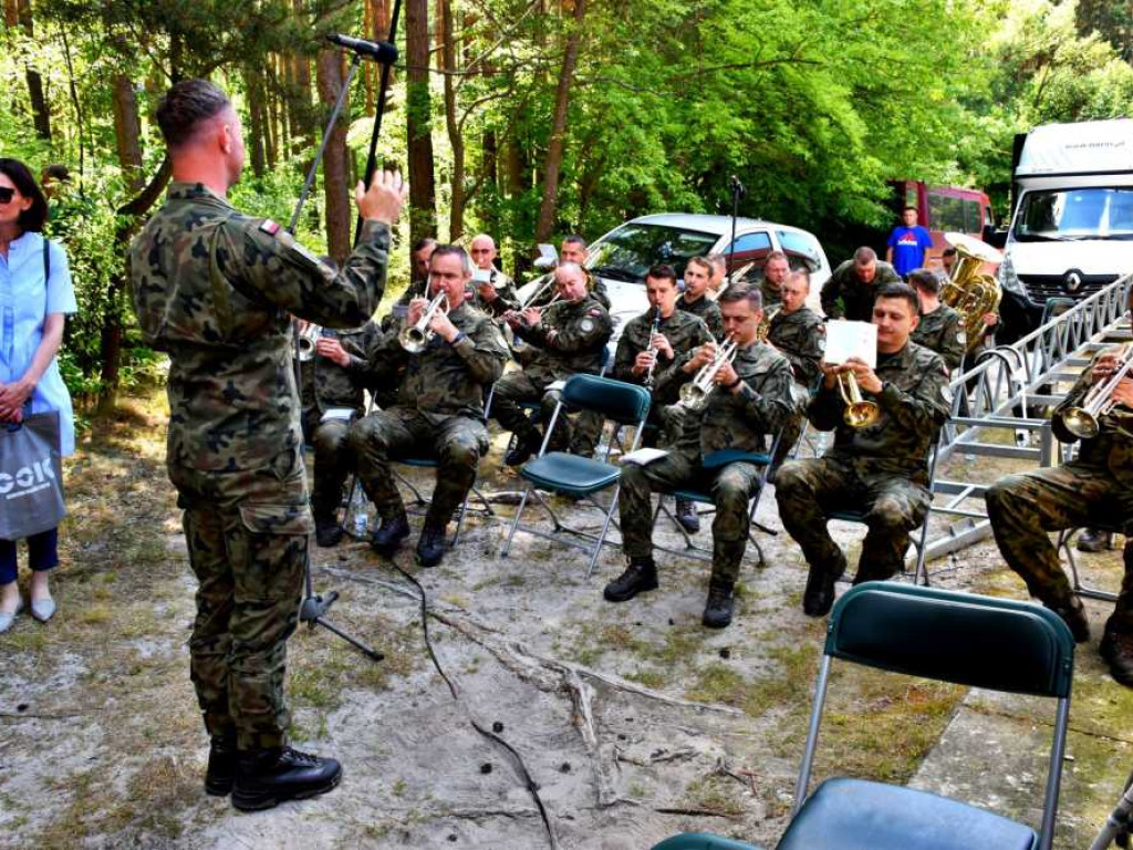 78. rocznica bitwy partyzanckiej pod Osuchami. Mszę odprawił i wygłosił homilię ks. Andrej Puzon [ZDJĘCIA]