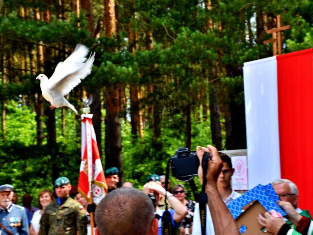 78. rocznica bitwy partyzanckiej pod Osuchami. Mszę odprawił i wygłosił homilię ks. Andrej Puzon [ZDJĘCIA]