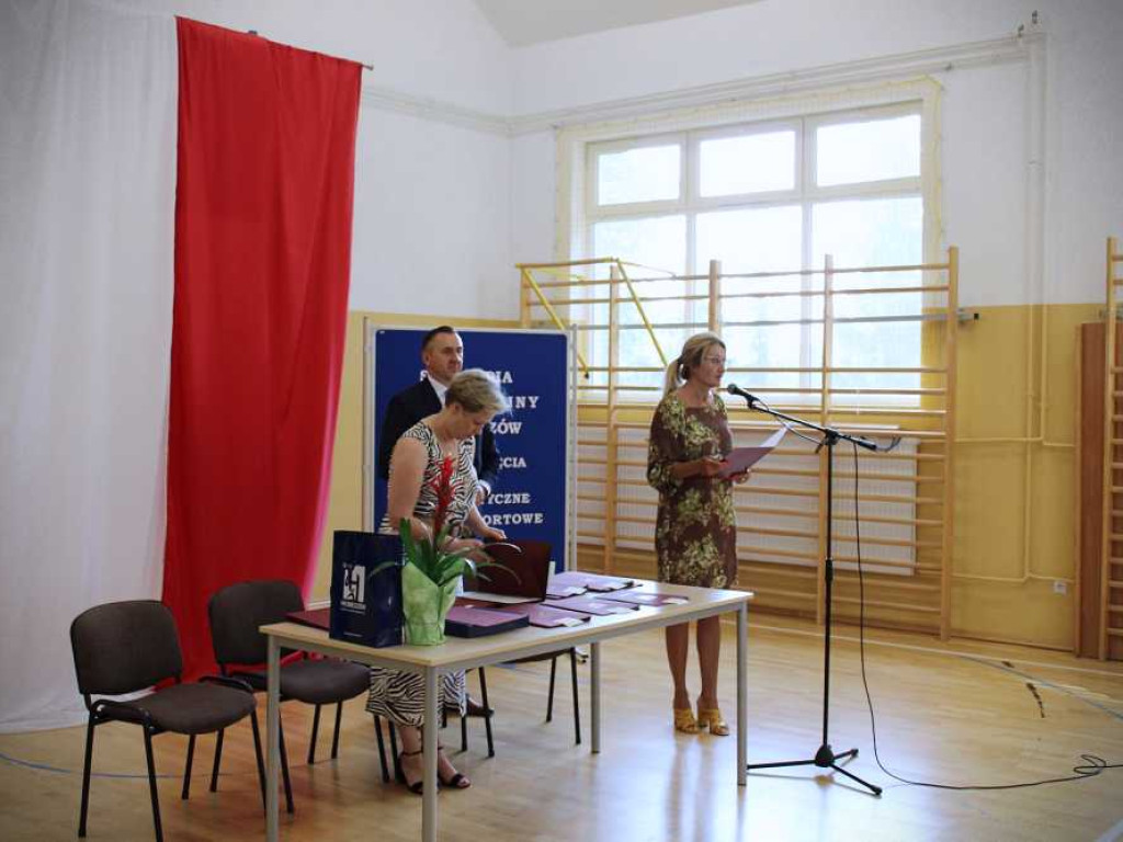 Nagrody Wójta Gminy Hrubieszów dla najzdolniejszych uczniów rozdane [ZDJĘCIA]