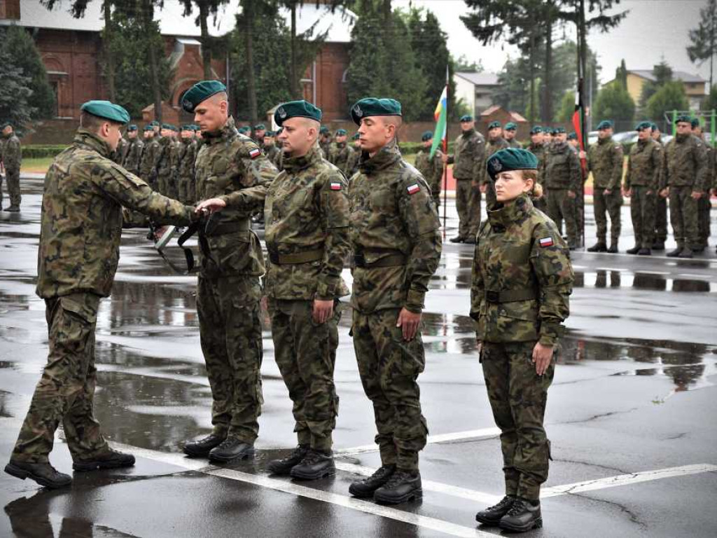 Hrubieszów: Uroczyste wręczenie broni elewom [ZDJĘCIA]