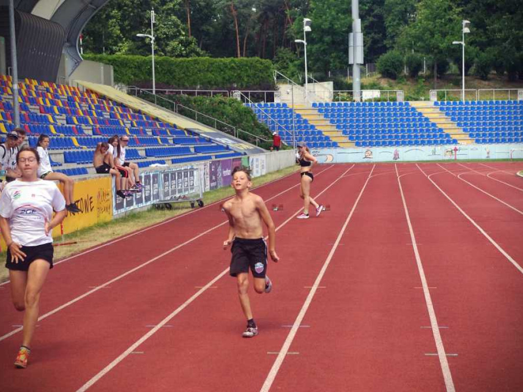 Udany sprawdzian lekkoatletów Unii Hrubieszów na obozie sportowym! [ZDJĘCIA]