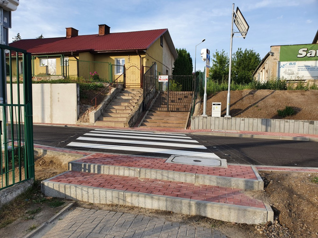 Hrubieszów: Droga dojazdowa do basenu (ZDJĘCIA)