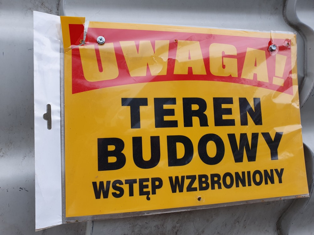 Hrubieszów: Rozbiórka domu przy Czerwonego Krzyża [ZDJĘCIA]