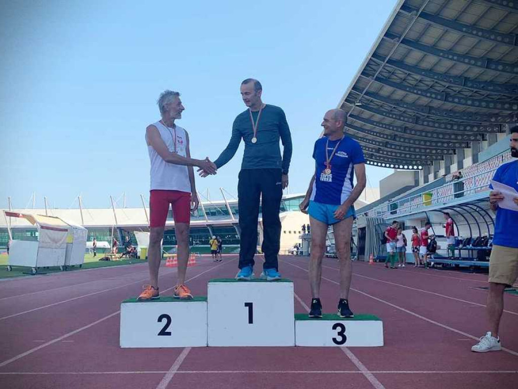 Trzy medale Krzysztofa Gidzińskiego na Mistrzostwach Świata Medyków w lekkiej atletyce! [ZDJĘCIA]