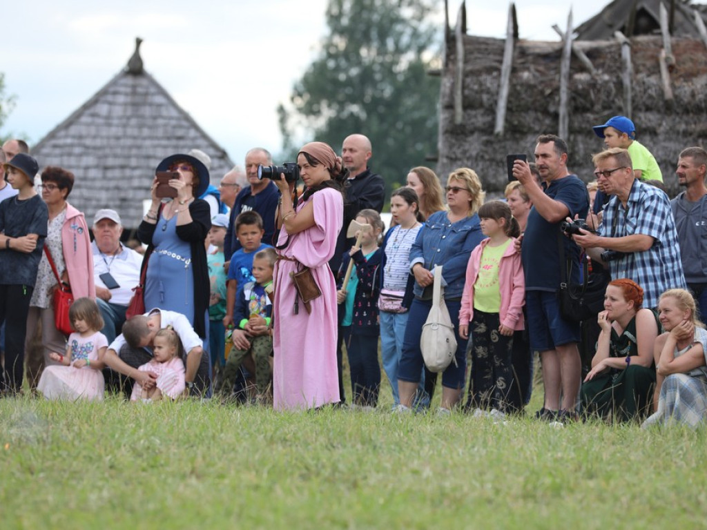 Biesiada Archeologiczna 2022 [ZDJĘCIA]