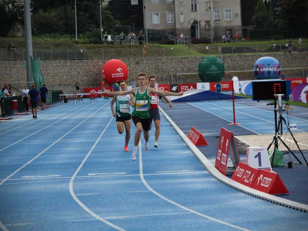 Bartek Kitliński wygrał 800 m w finale drużynowych Mistrzostw Polski w lekkiej atletyce [ZDJĘCIA, WIDEO]