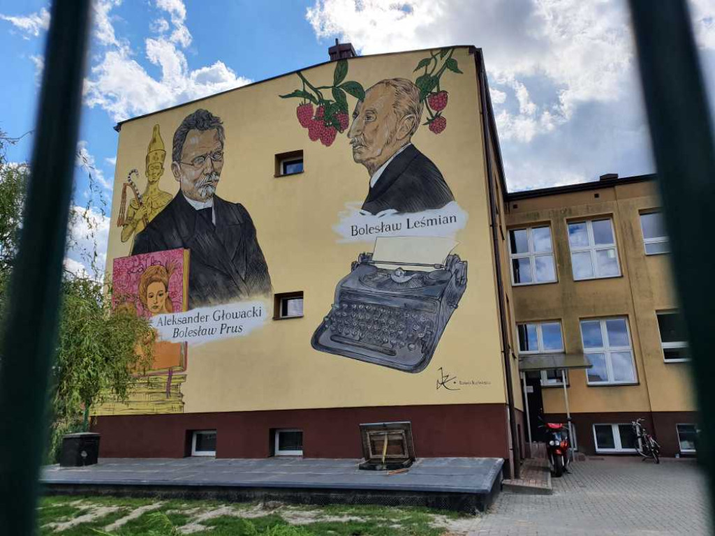 Mural na ścianie hrubieszowskiej Jedynki [ZDJĘCIA]