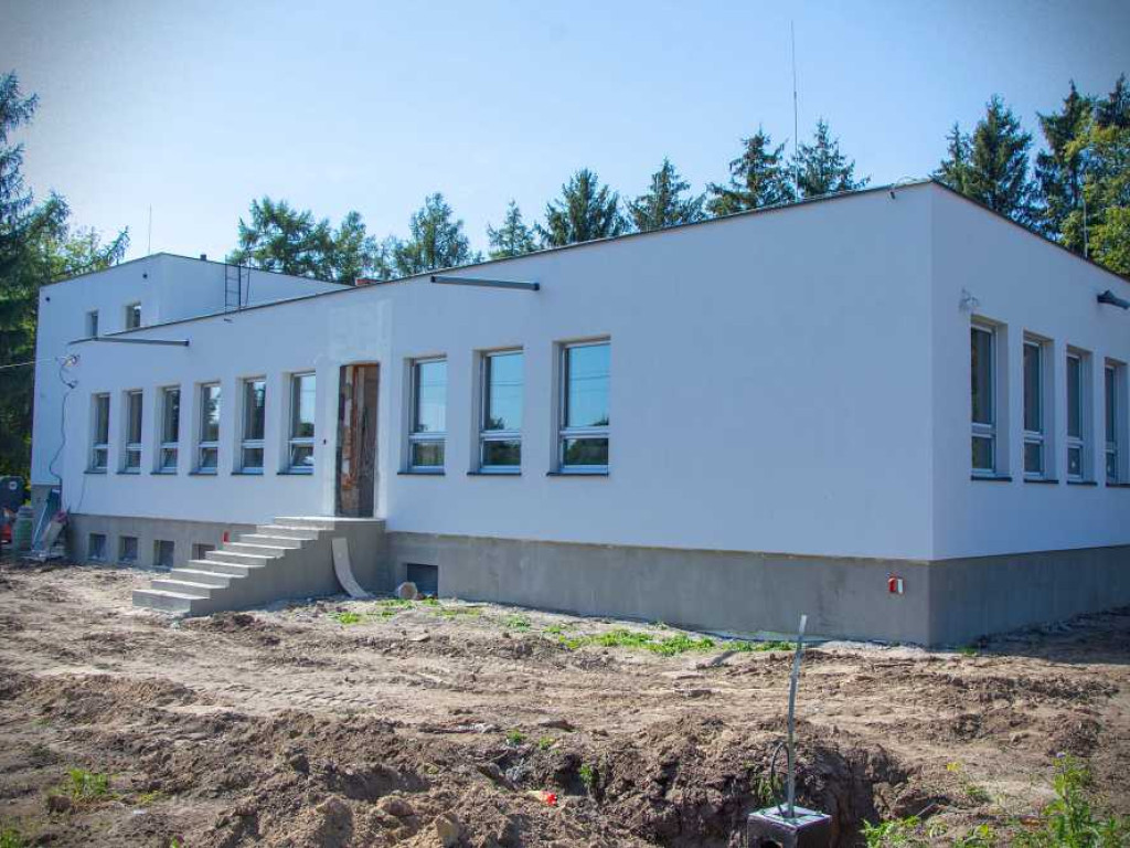 Trwają remonty ośrodków zdrowia w Trzeszczanach Pierwszych i Uchaniach [ZDJĘCIA]
