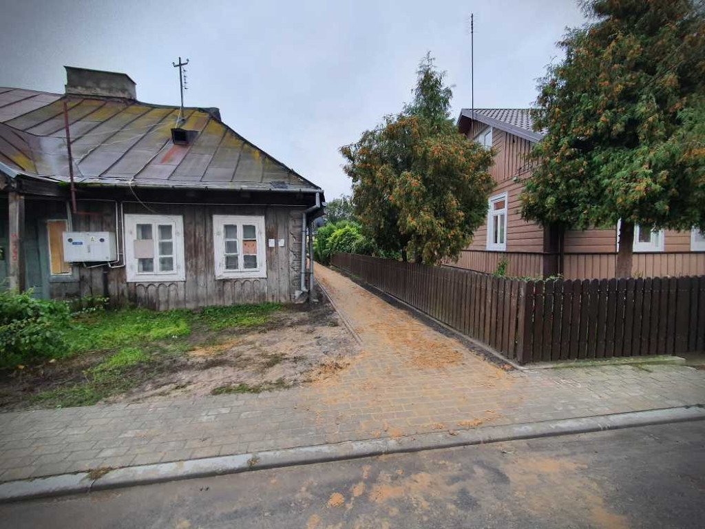Hrubieszów: Chodnik łączący ulice Podzamcze i Piłsudskiego [ZDJĘCIA]
