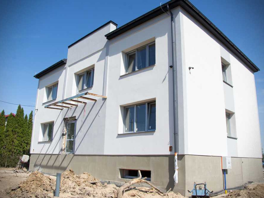 Trwają remonty ośrodków zdrowia w Trzeszczanach Pierwszych i Uchaniach [ZDJĘCIA]