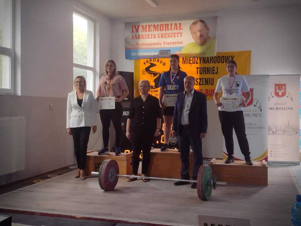 Podnoszenie ciężarów. Trzy imprezy w jednym starcie [ZDJĘCIA]