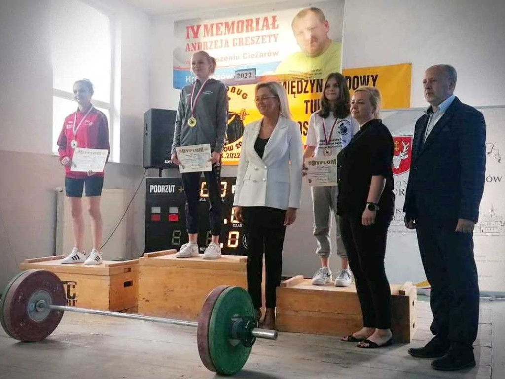 Podnoszenie ciężarów. Trzy imprezy w jednym starcie [ZDJĘCIA]