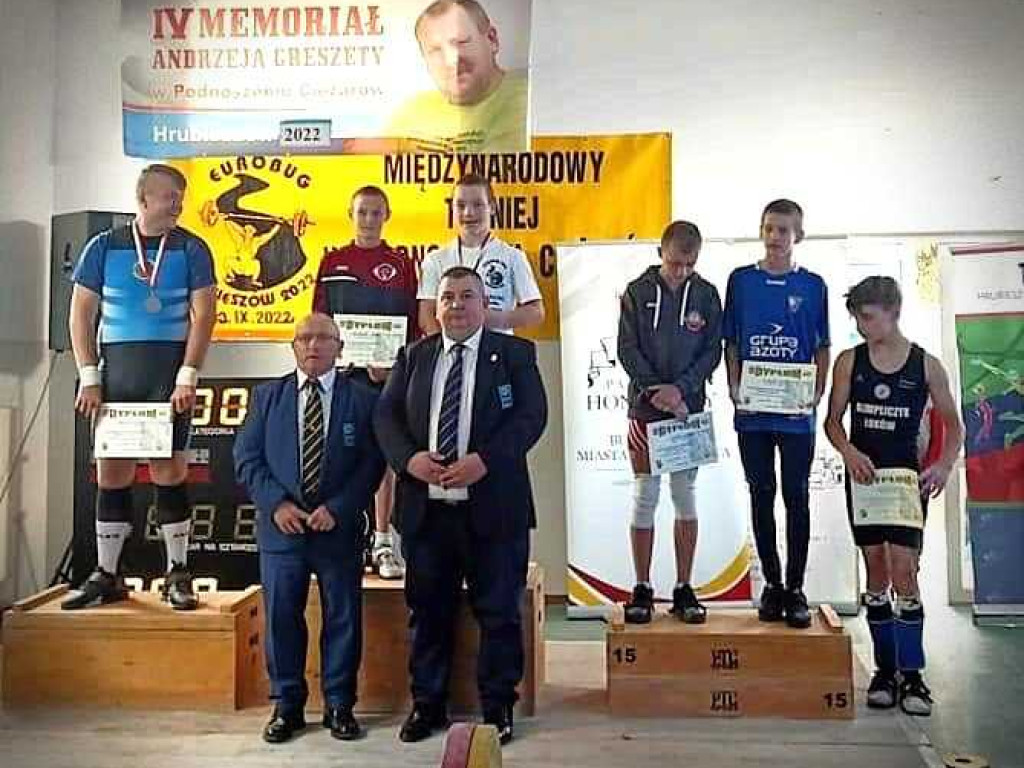 Podnoszenie ciężarów. Trzy imprezy w jednym starcie [ZDJĘCIA]