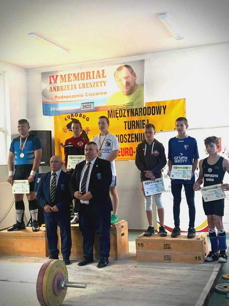 Podnoszenie ciężarów. Trzy imprezy w jednym starcie [ZDJĘCIA]