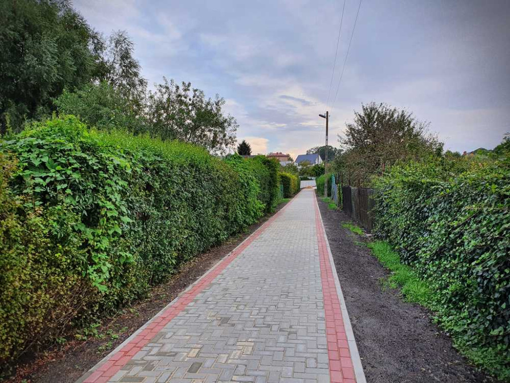 Hrubieszów: Nowy chodnik od Ceglanej do Huczwy [ZDJĘCIA]