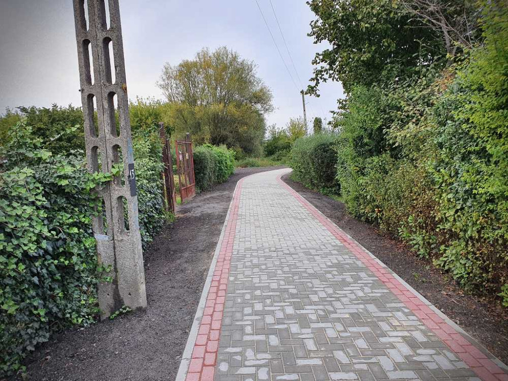 Hrubieszów: Nowy chodnik od Ceglanej do Huczwy [ZDJĘCIA]