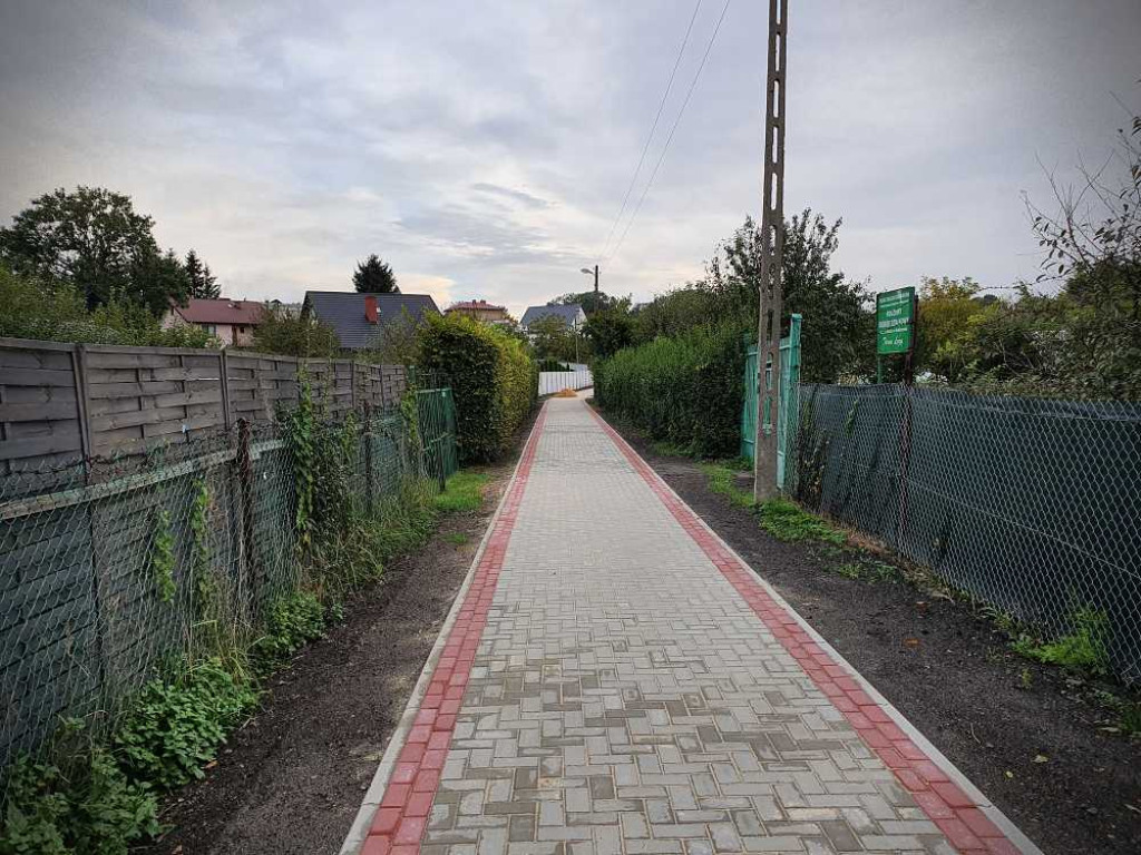 Hrubieszów: Nowy chodnik od Ceglanej do Huczwy [ZDJĘCIA]
