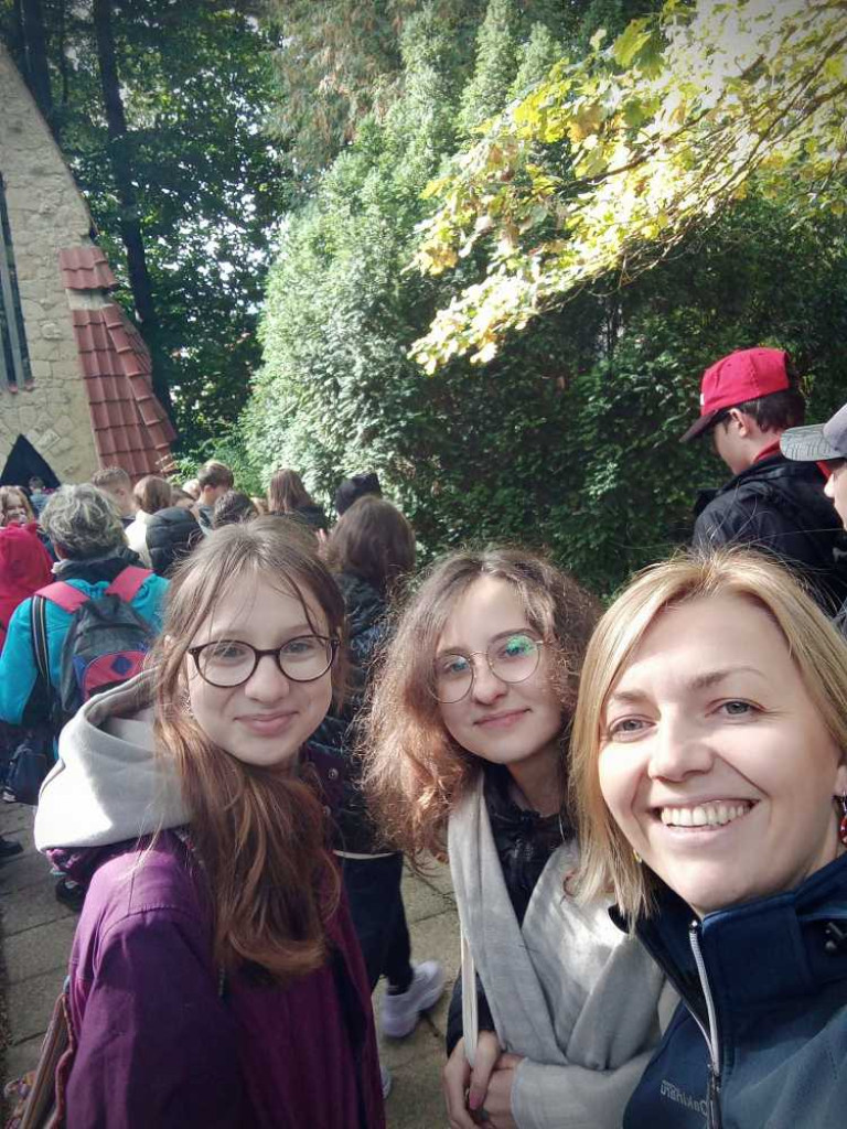 Uczniowie hrubieszowskiej Jedynki na wycieczce śladami Bolesława Prusa [ZDJĘCIA]
