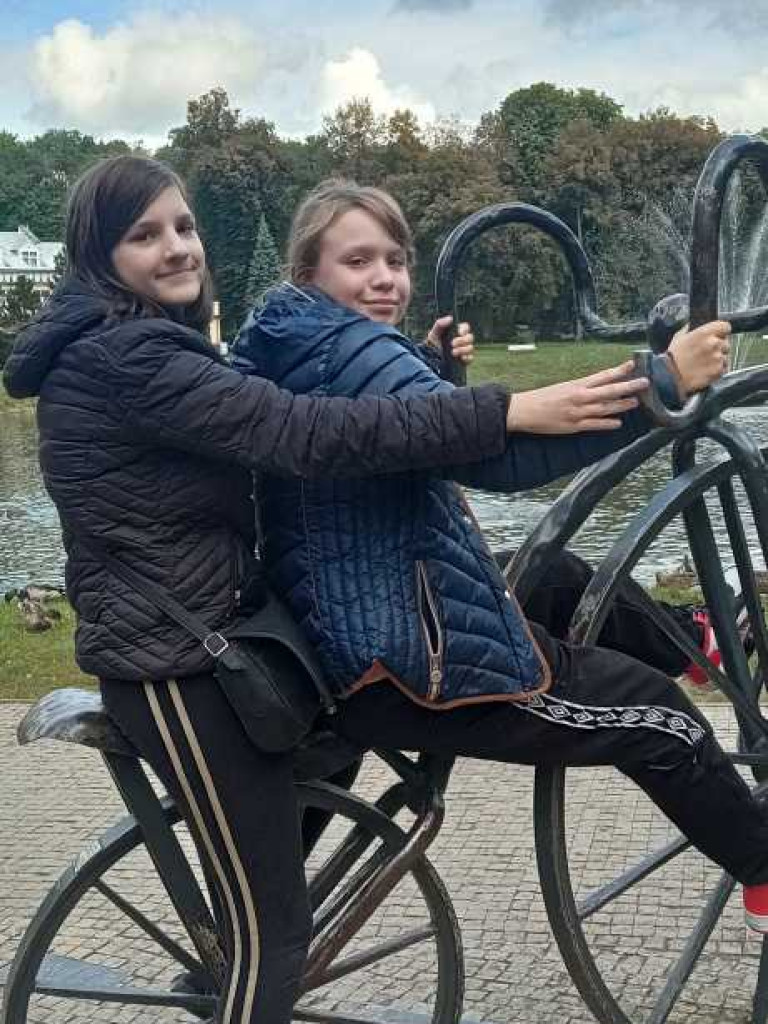 Uczniowie hrubieszowskiej Jedynki na wycieczce śladami Bolesława Prusa [ZDJĘCIA]